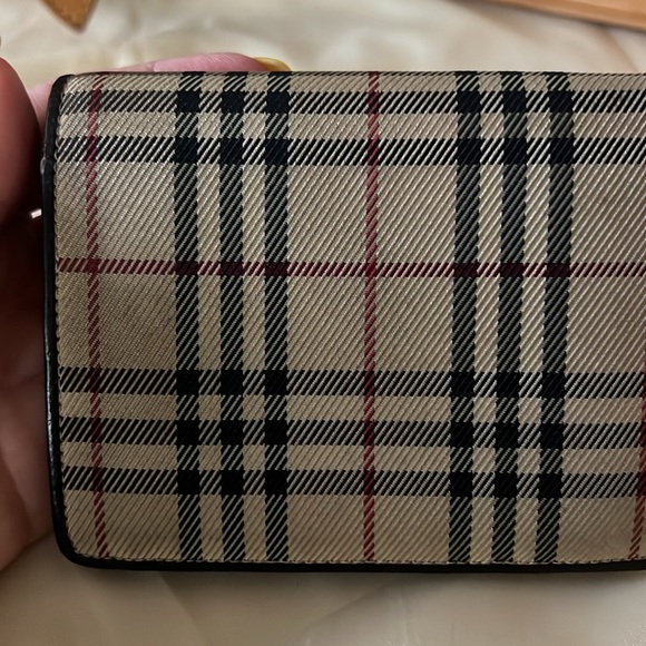 AUTHENTIC Burberry wallet - Picture 3 of 8
